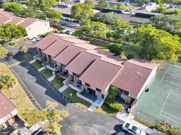 4742 Sheridan St 6, Hollywood FL 33021