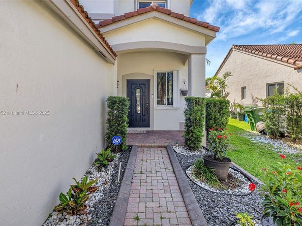 1317 Majesty Ter, Weston FL 33327