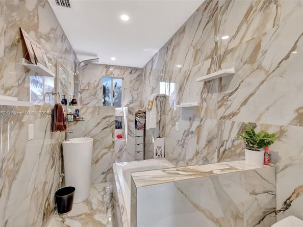 1317 Majesty Ter, Weston FL 33327