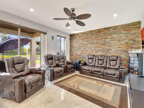 1317 Majesty Ter, Weston FL 33327