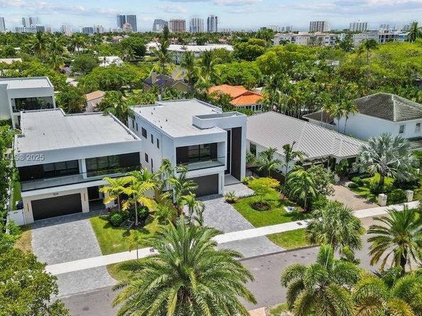 618 NE 17th Way, Fort Lauderdale FL 33304