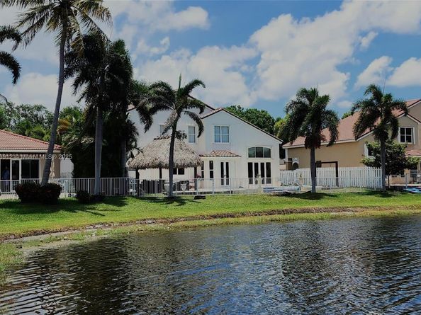 3460 SW 52nd St, Hollywood FL 33312