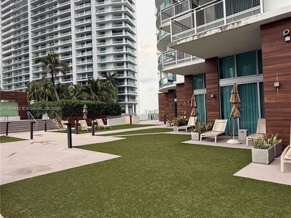 350 S Miami Ave 304, Miami FL 33130