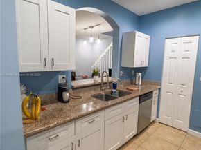983 NE 42nd Pl, Homestead FL 33033