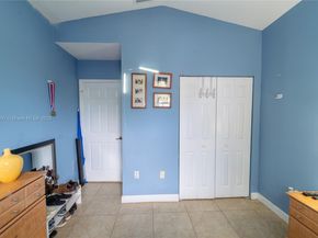 983 NE 42nd Pl, Homestead FL 33033