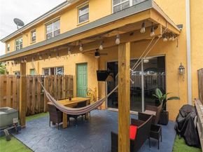 983 NE 42nd Pl, Homestead FL 33033