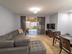 983 NE 42nd Pl, Homestead FL 33033