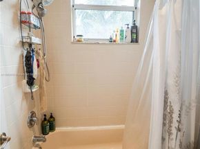 983 NE 42nd Pl, Homestead FL 33033