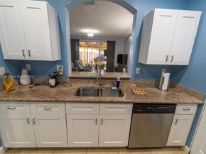 983 NE 42nd Pl, Homestead FL 33033