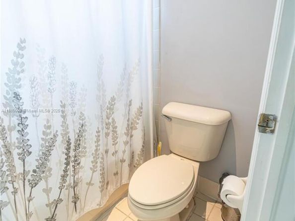 983 NE 42nd Pl, Homestead FL 33033