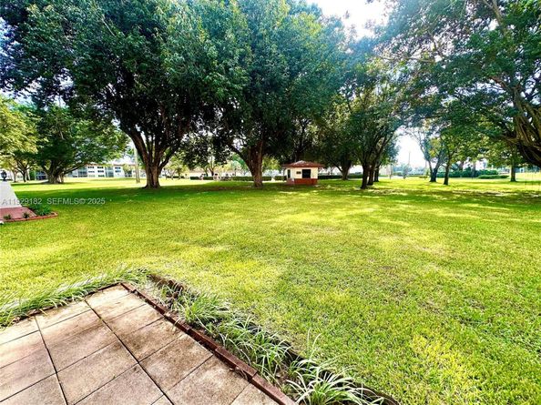8990 S Hollybrook Blvd 108, Pembroke Pines FL 33025