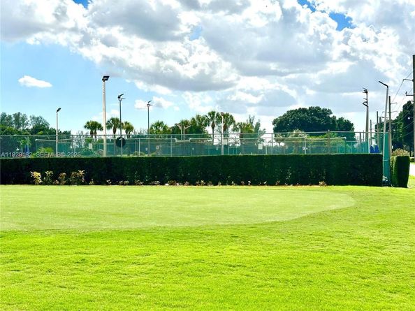 8990 S Hollybrook Blvd 108, Pembroke Pines FL 33025