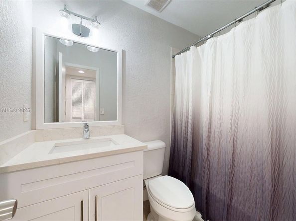 15805 W Waterside Cir 202, Sunrise FL 33326