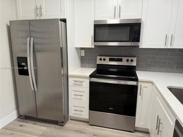 15805 W Waterside Cir 202, Sunrise FL 33326