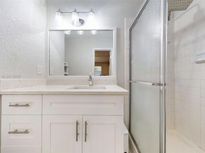 15805 W Waterside Cir 202, Sunrise FL 33326