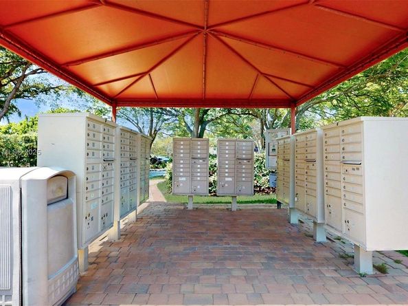 15805 W Waterside Cir 202, Sunrise FL 33326