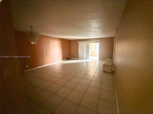 4140 NW 44th Ave 113, Lauderdale Lakes FL 33319