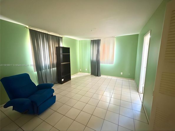 4140 NW 44th Ave 113, Lauderdale Lakes FL 33319