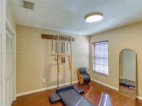 1383 NE 27th St, Pompano Beach FL 33064