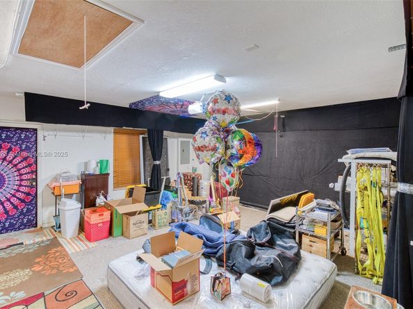 1383 NE 27th St, Pompano Beach FL 33064