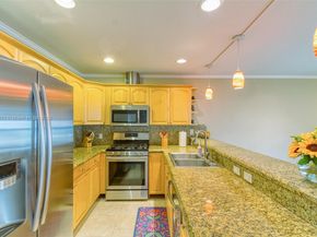 1383 NE 27th St, Pompano Beach FL 33064