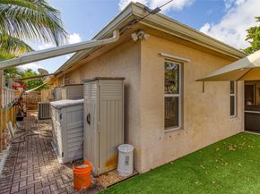 1383 NE 27th St, Pompano Beach FL 33064