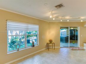 1383 NE 27th St, Pompano Beach FL 33064