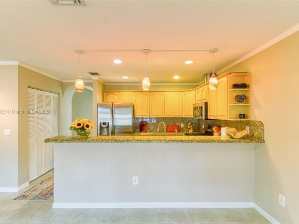 1383 NE 27th St, Pompano Beach FL 33064