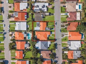 9348/9356 Byron Ave, Surfside FL 33154