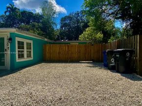 1420 SW 33rd Ct, Fort Lauderdale FL 33315