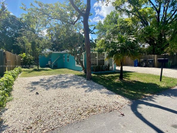 1420 SW 33rd Ct, Fort Lauderdale FL 33315