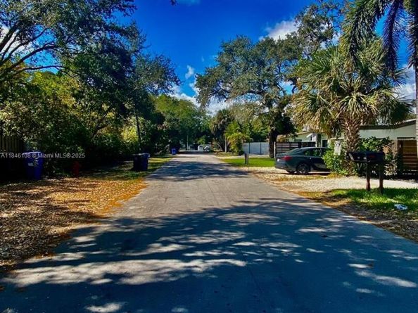 1420 SW 33rd Ct, Fort Lauderdale FL 33315