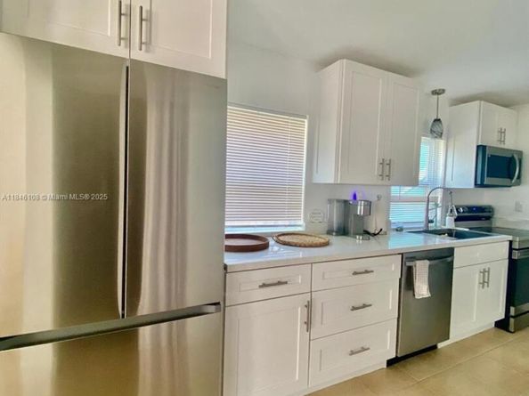 1420 SW 33rd Ct, Fort Lauderdale FL 33315