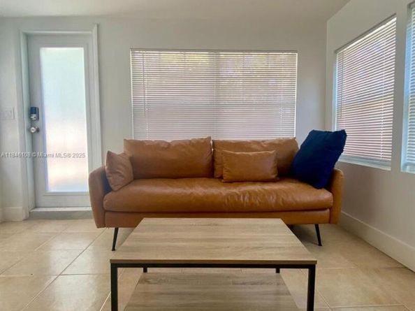 1420 SW 33rd Ct, Fort Lauderdale FL 33315