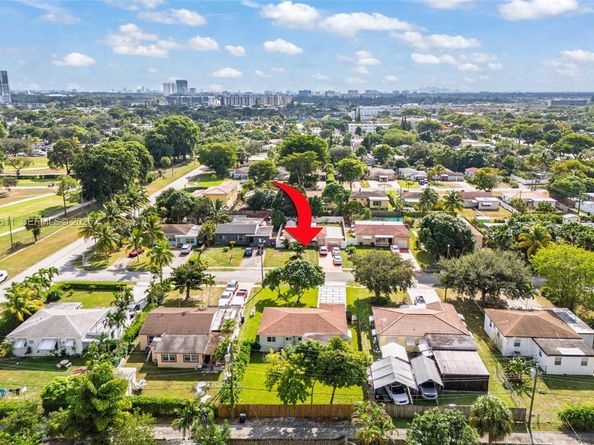 1979 NE 176th St, North Miami Beach FL 33162