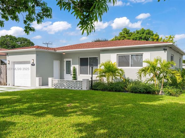 1979 NE 176th St, North Miami Beach FL 33162