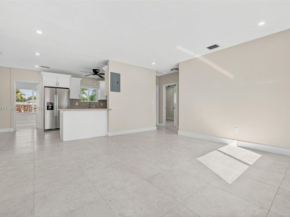 1979 NE 176th St, North Miami Beach FL 33162