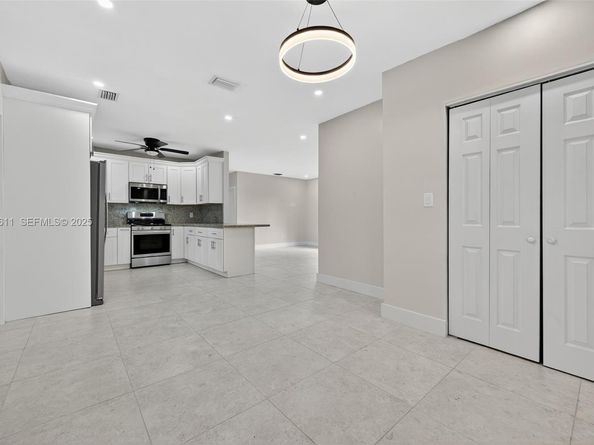 1979 NE 176th St, North Miami Beach FL 33162