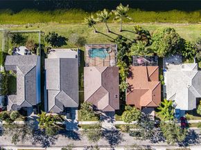 15842 NW 10th St, Pembroke Pines FL 33028