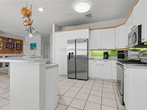 15842 NW 10th St, Pembroke Pines FL 33028