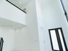 3024 SW 16th Ter 3024, Miami FL 33145