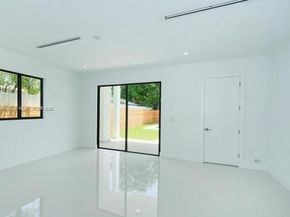 3024 SW 16th Ter 3024, Miami FL 33145