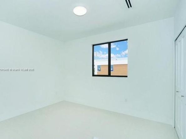 3024 SW 16th Ter 3024, Miami FL 33145