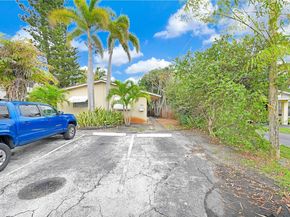 3042 NE 13th Ave, Oakland Park FL 33334