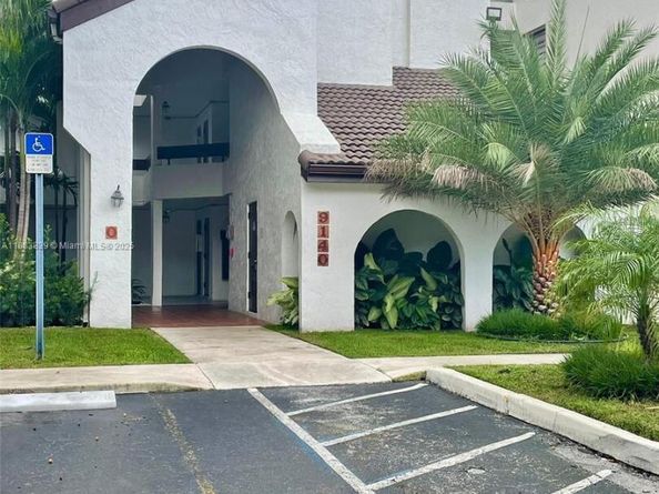 9140 SW 123rd Ct 201, Miami FL 33186