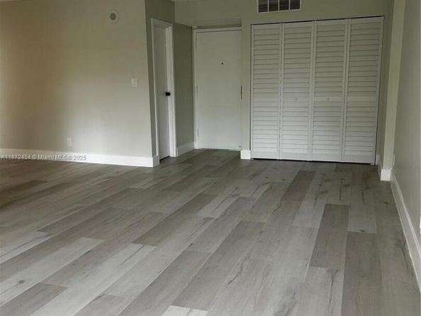 17021 N Bay Rd 216, Sunny Isles Beach FL 33160