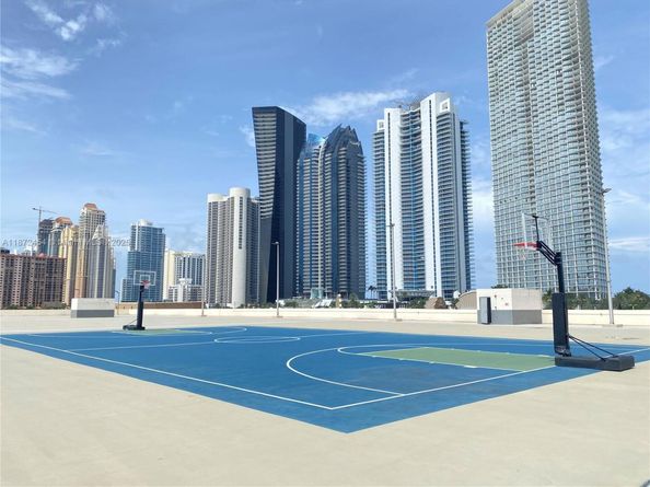17021 N Bay Rd 216, Sunny Isles Beach FL 33160
