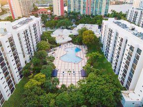17021 N Bay Rd 216, Sunny Isles Beach FL 33160