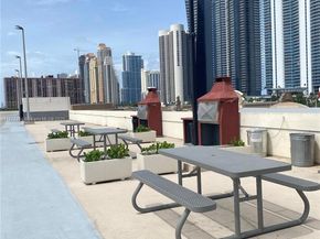 17021 N Bay Rd 216, Sunny Isles Beach FL 33160