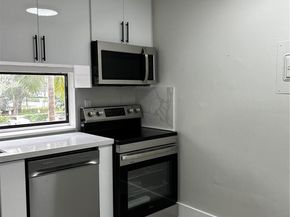 17021 N Bay Rd 216, Sunny Isles Beach FL 33160